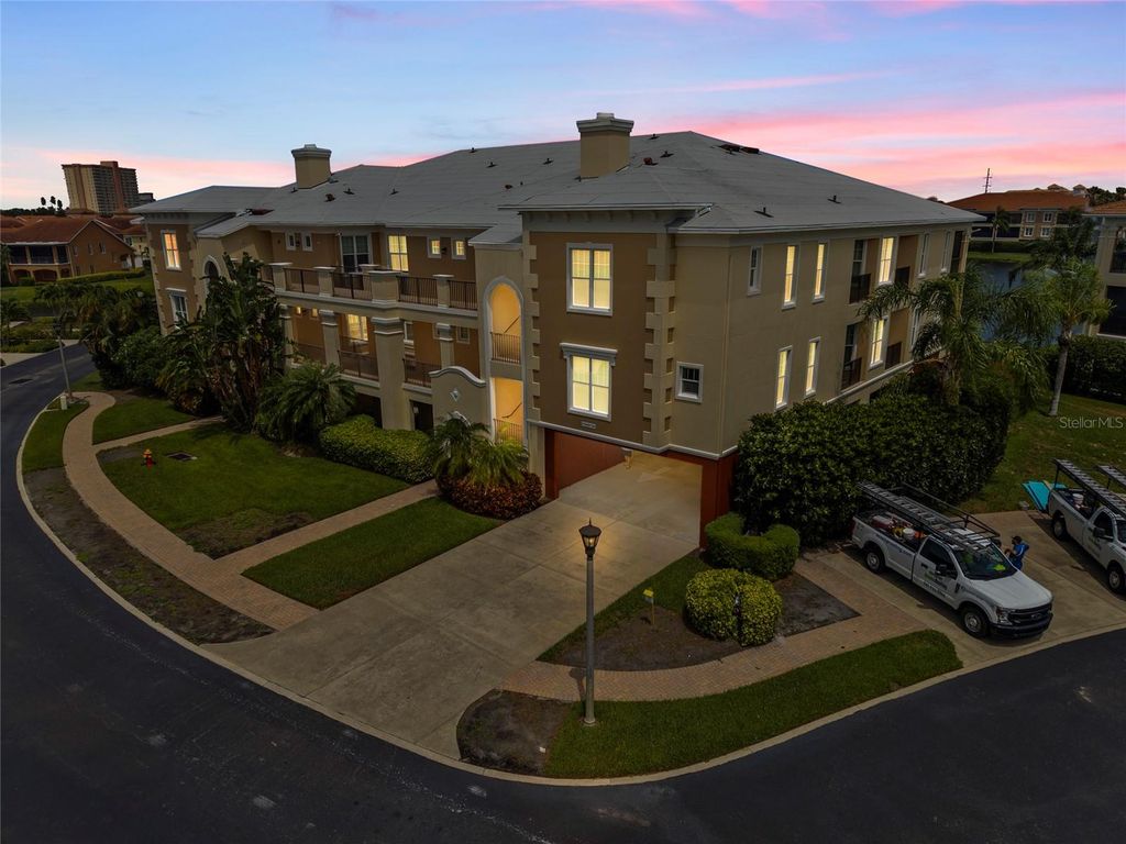 10 FRANKLIN COURT S 63C, St Petersburg, FL 33711