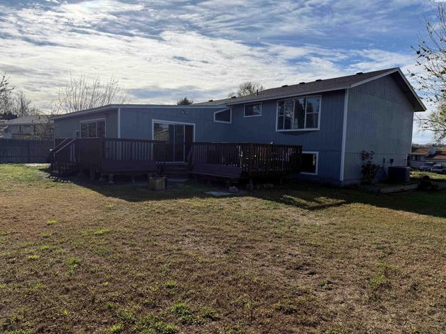 6105 W Sylvester St., Pasco, WA 99301