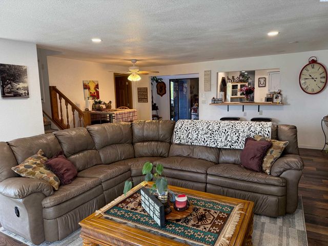 6105 W Sylvester St., Pasco, WA 99301