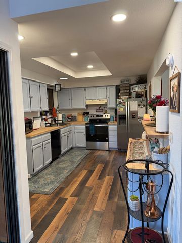 6105 W Sylvester St., Pasco, WA 99301