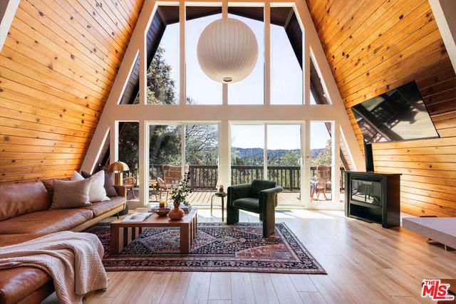27585 Alpen Drive, Lake Arrowhead, CA 92352
