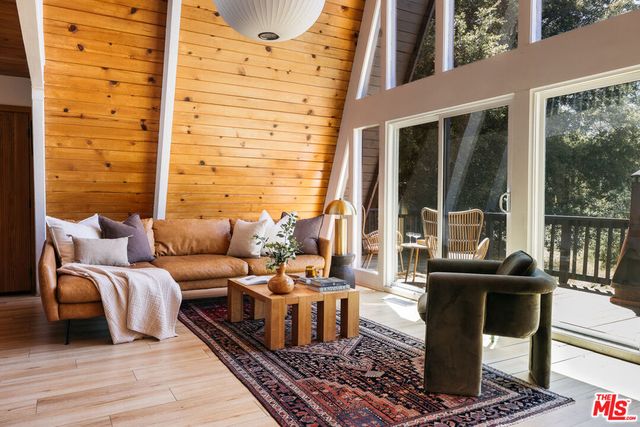 27585 Alpen Drive, Lake Arrowhead, CA 92352