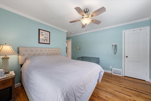 213 Summit DRIVE, Port Washington, WI 53074