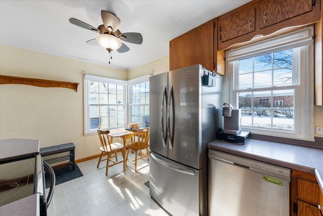 213 Summit DRIVE, Port Washington, WI 53074