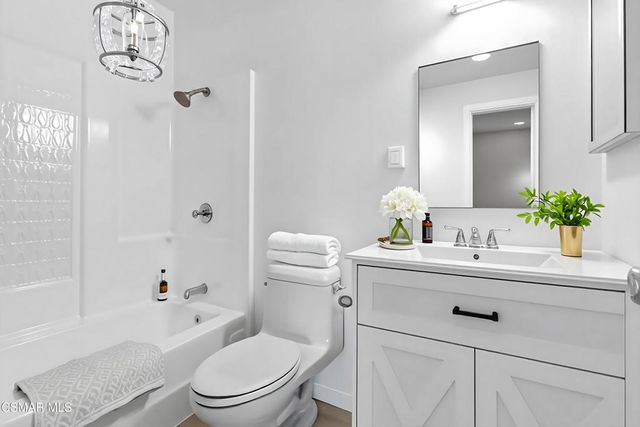 584 Rio Grande Circle, Thousand Oaks, CA 91360