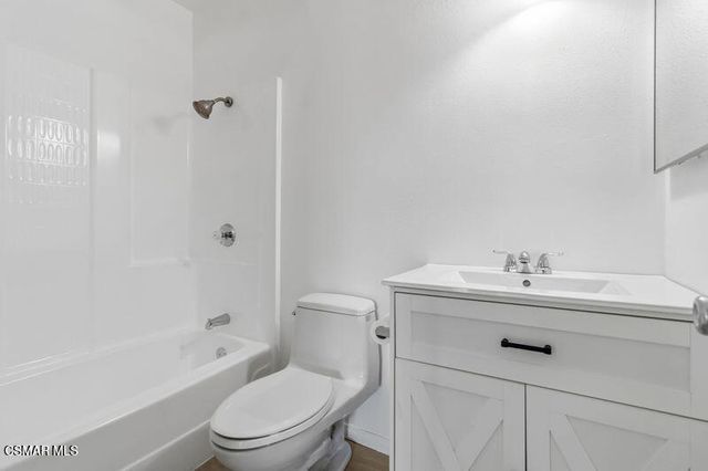 584 Rio Grande Circle, Thousand Oaks, CA 91360