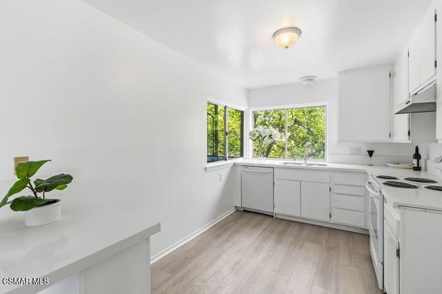 584 Rio Grande Circle, Thousand Oaks, CA 91360