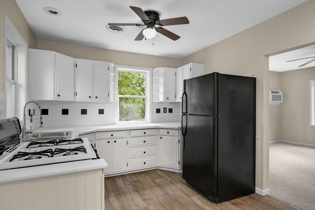 5030 Brent Avenue, Inver Grove Heights, MN 55076 — photo 2