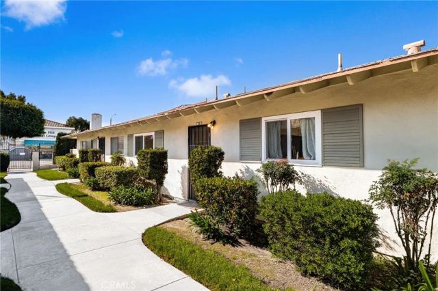 3139 E Chapman 3B, Orange, CA 92869