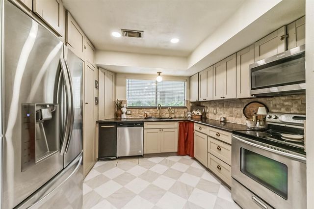 11102 Kirkridge Drive, Houston, TX 77089