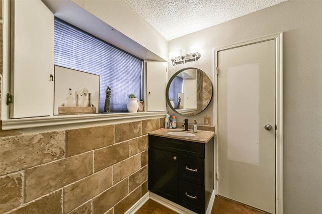 11102 Kirkridge Drive, Houston, TX 77089