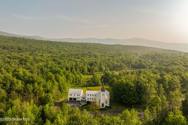 1174 Potter Mountain Road, Gilboa, NY 12076