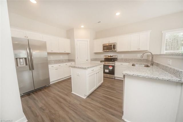 1010 Fairfield Drive, Yadkinville, NC 27055