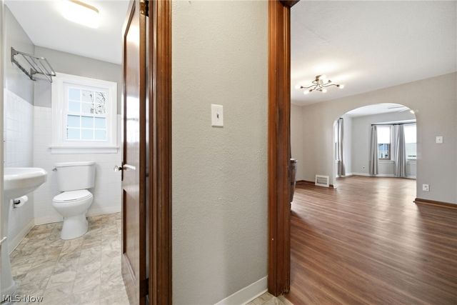 5918 Maplewood Road, Mayfield Heights, OH 44124