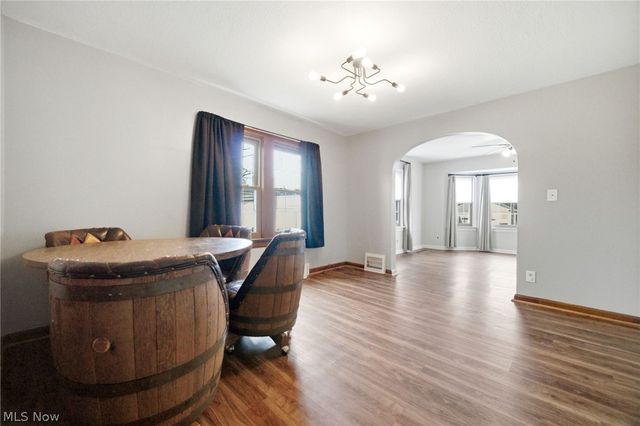 5918 Maplewood Road, Mayfield Heights, OH 44124