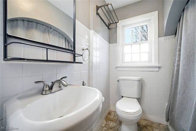 5918 Maplewood Road, Mayfield Heights, OH 44124