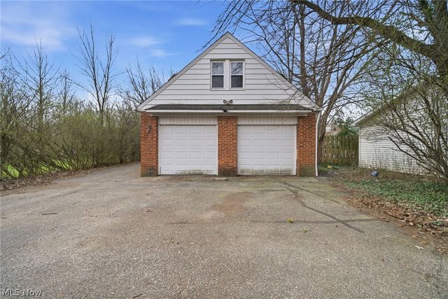 5918 Maplewood Road, Mayfield Heights, OH 44124