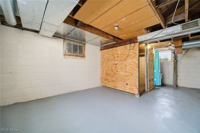 5918 Maplewood Road, Mayfield Heights, OH 44124