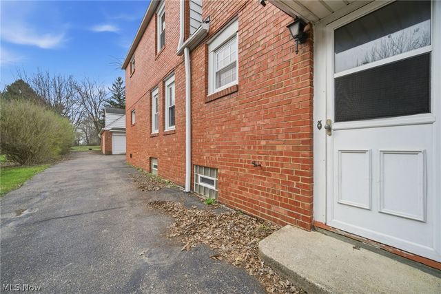 5918 Maplewood Road, Mayfield Heights, OH 44124