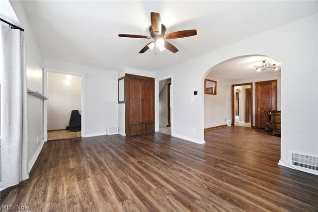 5918 Maplewood Road, Mayfield Heights, OH 44124