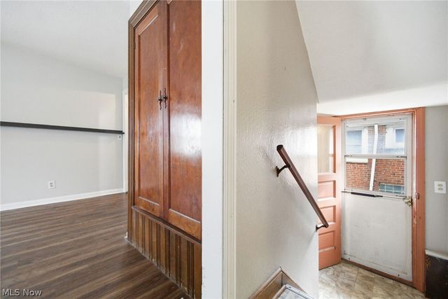 5918 Maplewood Road, Mayfield Heights, OH 44124