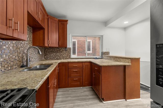 16828 Steel Street, Detroit, MI 48235