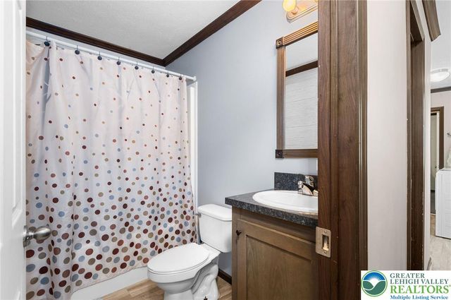 226 Greenbriar Drive South, Allen Twp, PA 18014