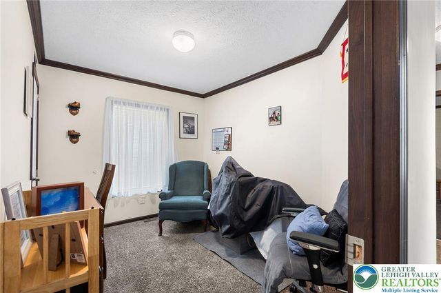 226 Greenbriar Drive South, Allen Twp, PA 18014