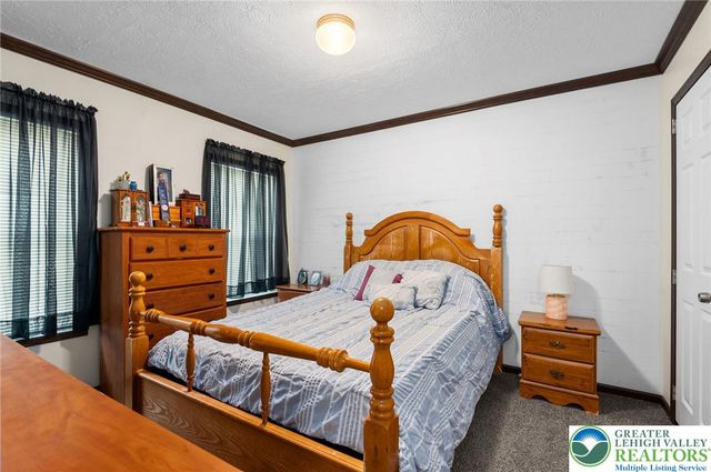 226 Greenbriar Drive South, Allen Twp, PA 18014