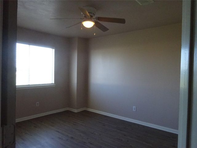 4918 Landward Lane, Houston, TX 77066