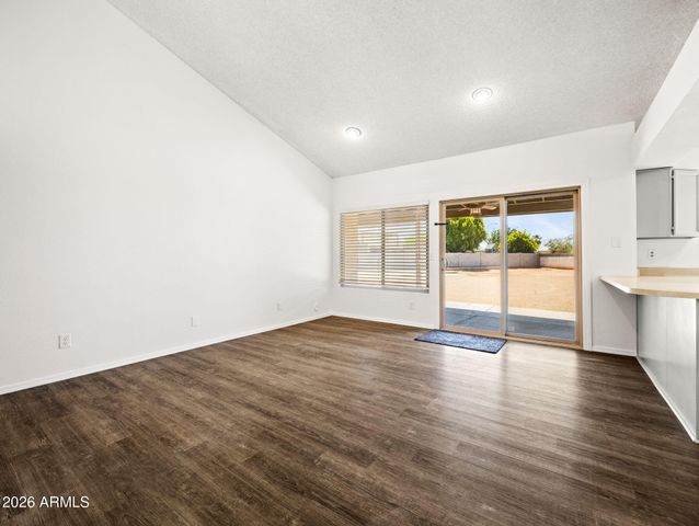 10601 N 72nd Avenue, Peoria, AZ 85345