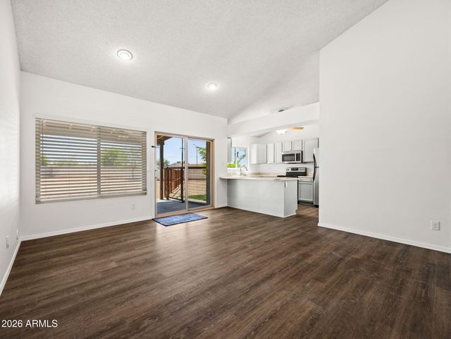 10601 N 72nd Avenue, Peoria, AZ 85345