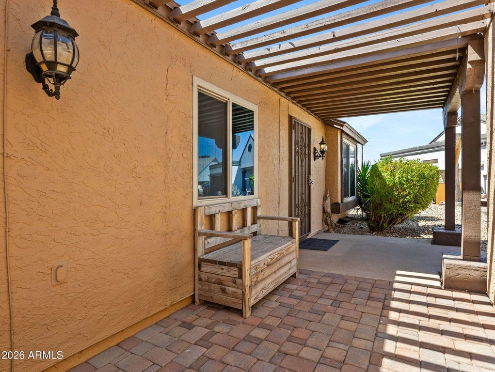 10601 N 72nd Avenue, Peoria, AZ 85345 — photo 2