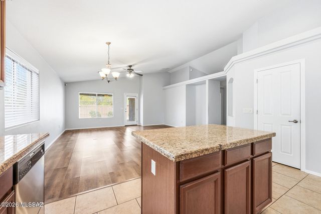 168 W Calle Patio Lindo, Sahuarita, AZ 85629