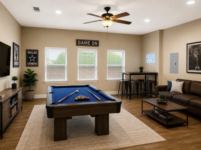 719 E 6th Street, Bonham, TX 75418