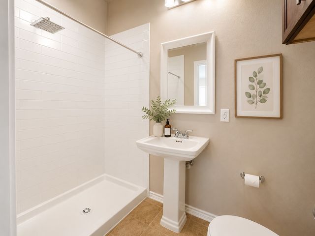 719 E 6th Street, Bonham, TX 75418