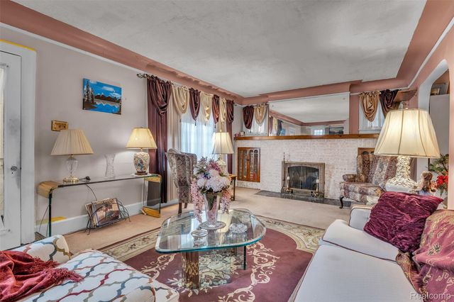 18944 Santa Barbara Drive, Detroit, MI 48221