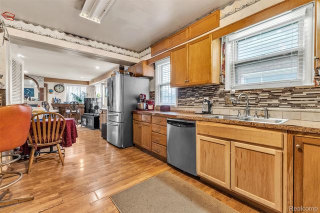 18944 Santa Barbara Drive, Detroit, MI 48221