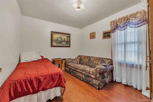 18944 Santa Barbara Drive, Detroit, MI 48221