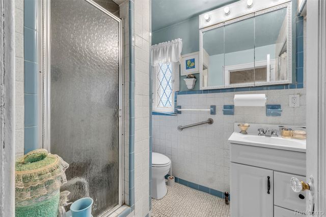 18944 Santa Barbara Drive, Detroit, MI 48221