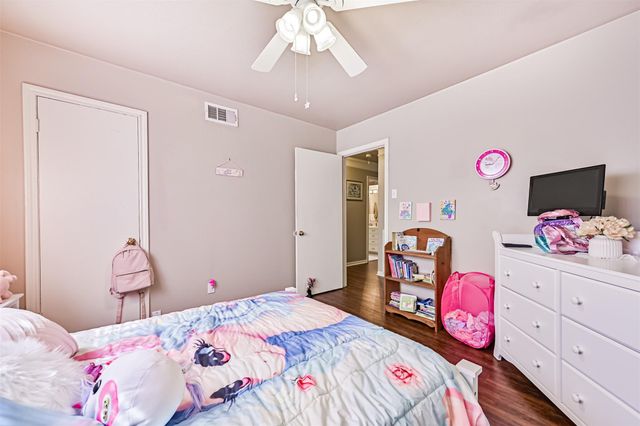 114 Wyndwood Drive, Seabrook, TX 77586