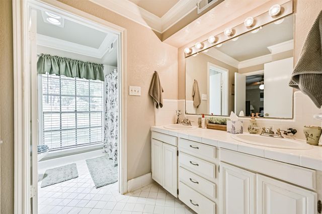 114 Wyndwood Drive, Seabrook, TX 77586