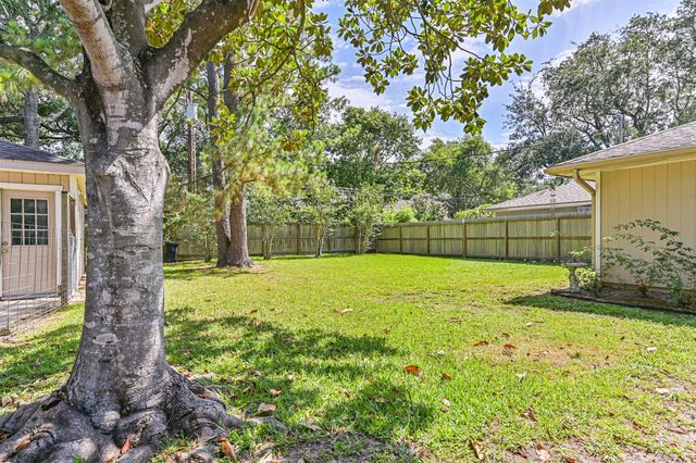 114 Wyndwood Drive, Seabrook, TX 77586