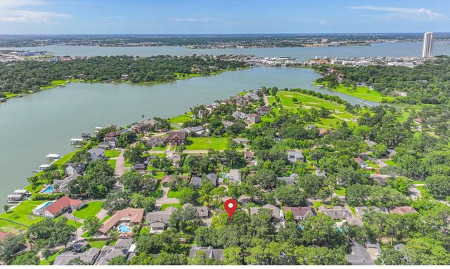 114 Wyndwood Drive, Seabrook, TX 77586