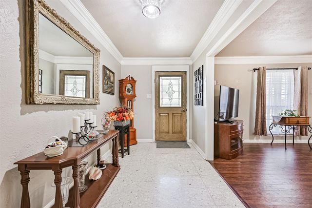 114 Wyndwood Drive, Seabrook, TX 77586