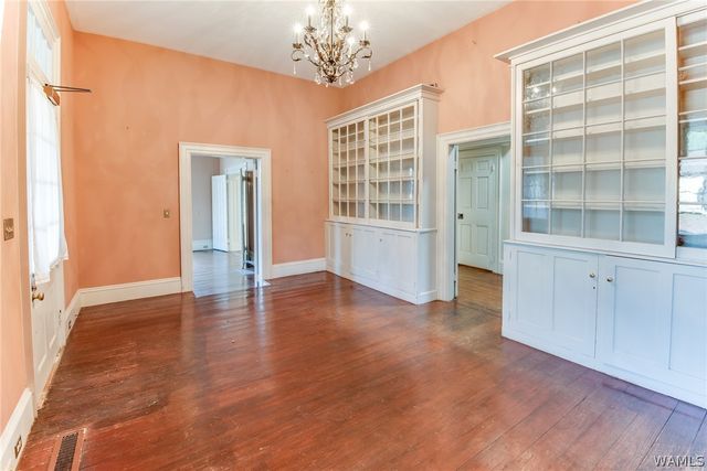 905 Almon Ave, Tuscaloosa, AL 35401