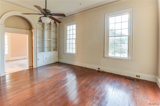 905 Almon Ave, Tuscaloosa, AL 35401