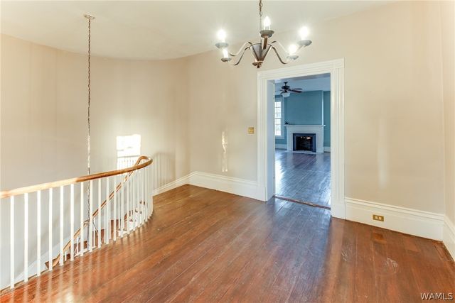 905 Almon Ave, Tuscaloosa, AL 35401