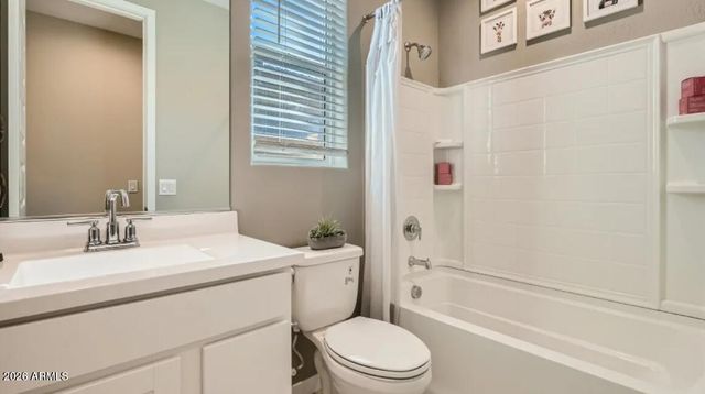 2126 W RUTLEDGE Avenue, Apache Junction, AZ 85120