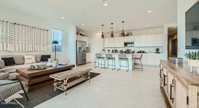 2126 W RUTLEDGE Avenue, Apache Junction, AZ 85120